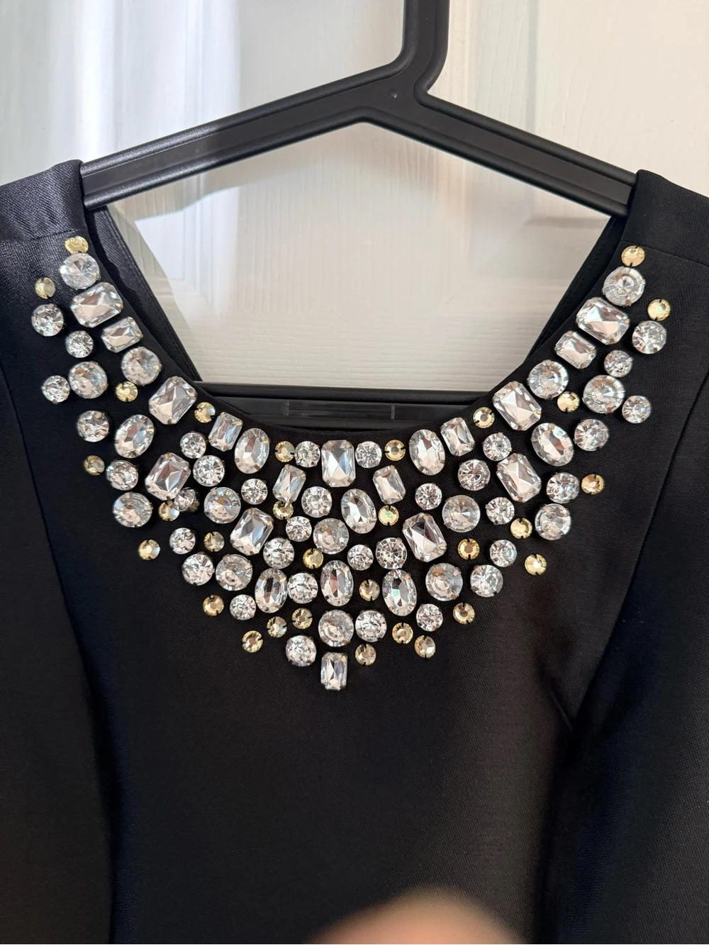 kate spade black and white logo label